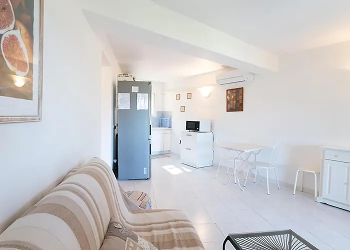 Vakantiehuis Au Coeur De L'arriere Pays Rez De Chausse De Domaine A Presa *