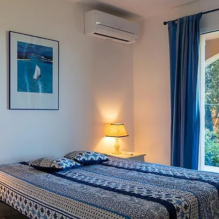 Au Coeur De L'arriere Pays Rez De Chausse De Domaine A Presa Sartène