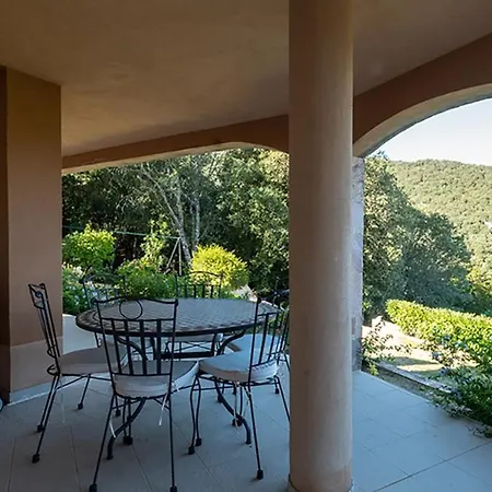 Au Coeur De L'arriere Pays Rez De Chausse De Domaine A Presa * Sartène