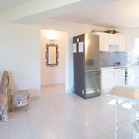 Au Coeur De L'arriere Pays Rez De Chausse De Domaine A Presa * Sartène